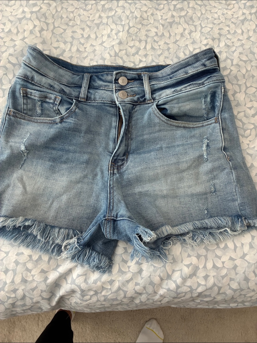 Light Blue Denim Frayed Hem Women's Shorts